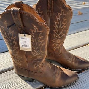 Ariat Western R Toe Women Boot!